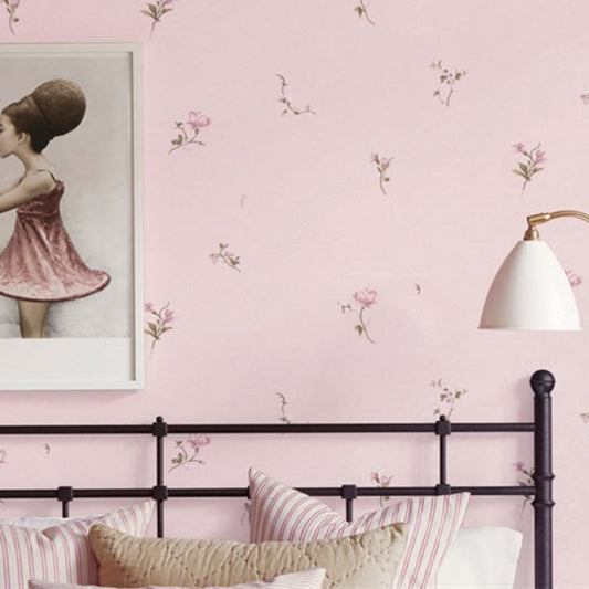 Two Innocent Kids Wallpaper: Illuminating a Romantic and country-style interior space-海智集-