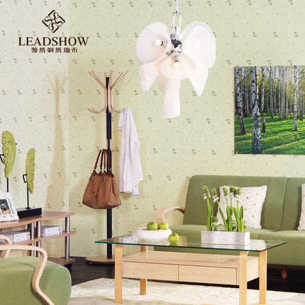 Fallen petals in profusion Wallpaper: Interpreting the life aesthetics of a romantic countryside-海智集-