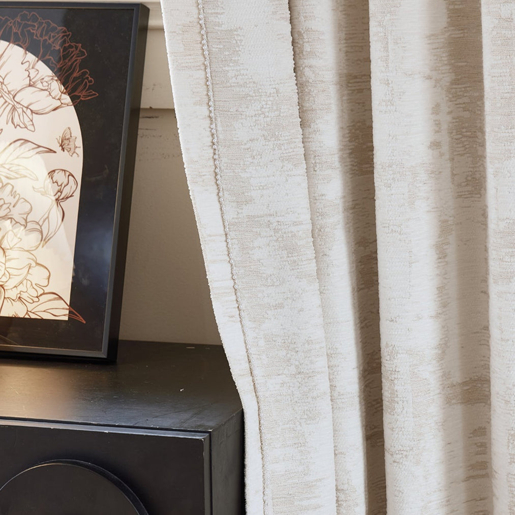 Listen to the flowing light of snow Curtain:The color-woven design offers a stunning visual appeal-海智集-