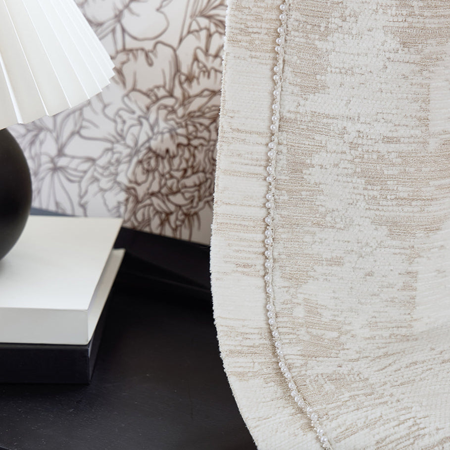 Listen to the flowing light of snow Curtain:The color-woven design offers a stunning visual appeal-海智集-