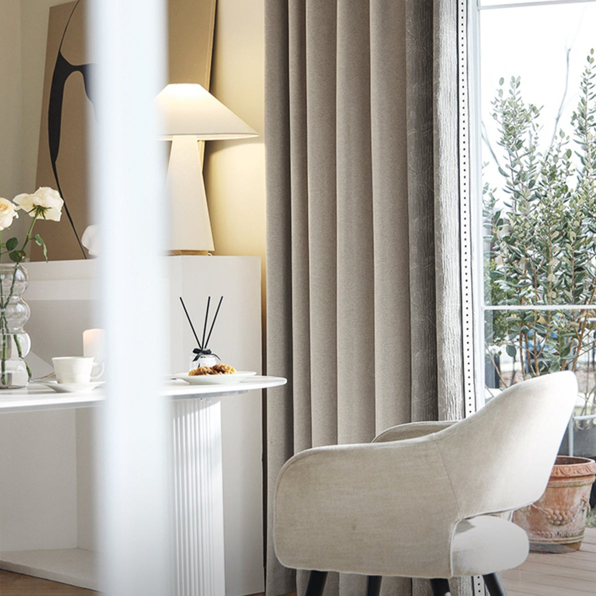 Aisite curtains: Chenille suede texture, soft and full to the touch, with excellent drape-海智集-