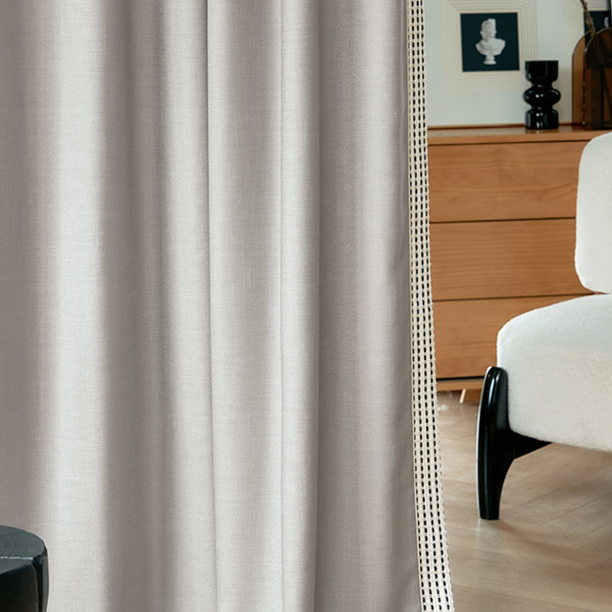 Listen to the sea Curtains:The comfortable handfeel of the fabric adds to their appeal, making them a perfect addition to your interior decor-海智集-
