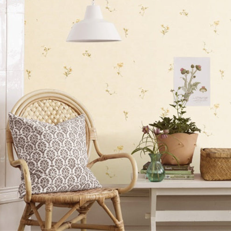 Two Innocent Kids Wallpaper: Illuminating a Romantic and country-style interior space-海智集-