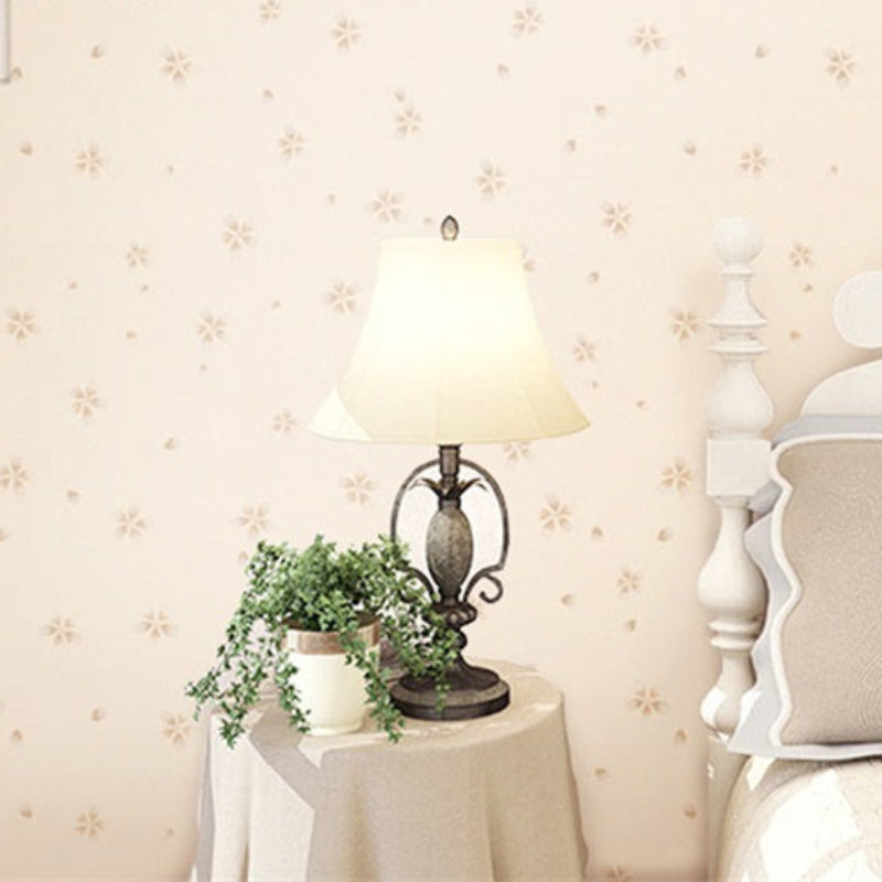 A Moment of Elegance Wallpaper: Interpreting the pure aesthetics of innocent children-海智集-