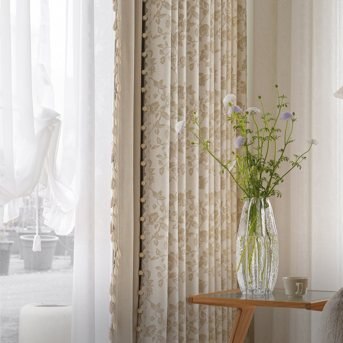 The language of flowing light and flowers Curtain:the artistry of color-woven jacquard meets superior light-blocking performance, softness, and an exquisite drape-海智集-