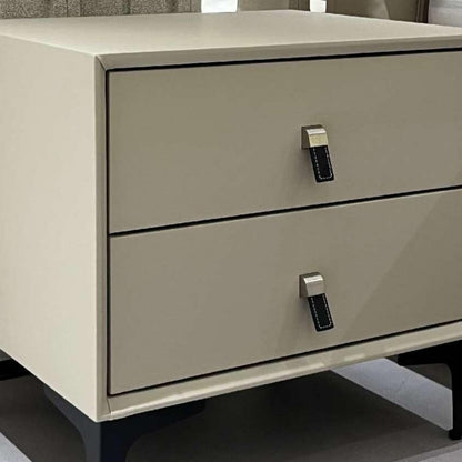 Bedside table: Versatile in style, suitable for various bedroom decoration styles such as modern, light luxury, and European-海智集-