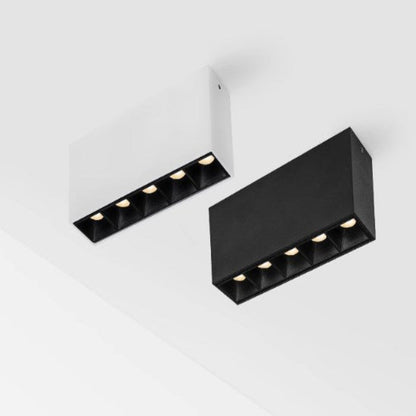 LED long strip spotlights for lighting, exposed strip grille lights in the corridor, minimalist anti-glare, no main lighting fixtures in the living room-海智集-