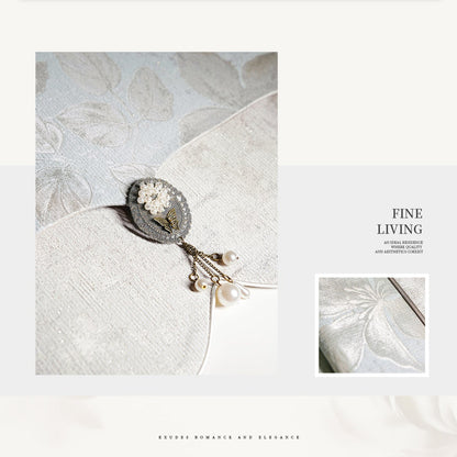 Blue and white divine Charm curtains: Fine woven structure, crisp and not easy to wrinkle, making the hanging effect more upscale-海智集-