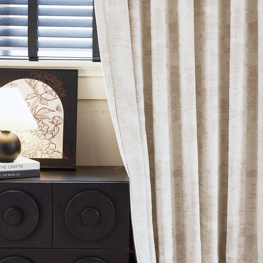 Listen to the flowing light of snow Curtain:The color-woven design offers a stunning visual appeal-海智集-