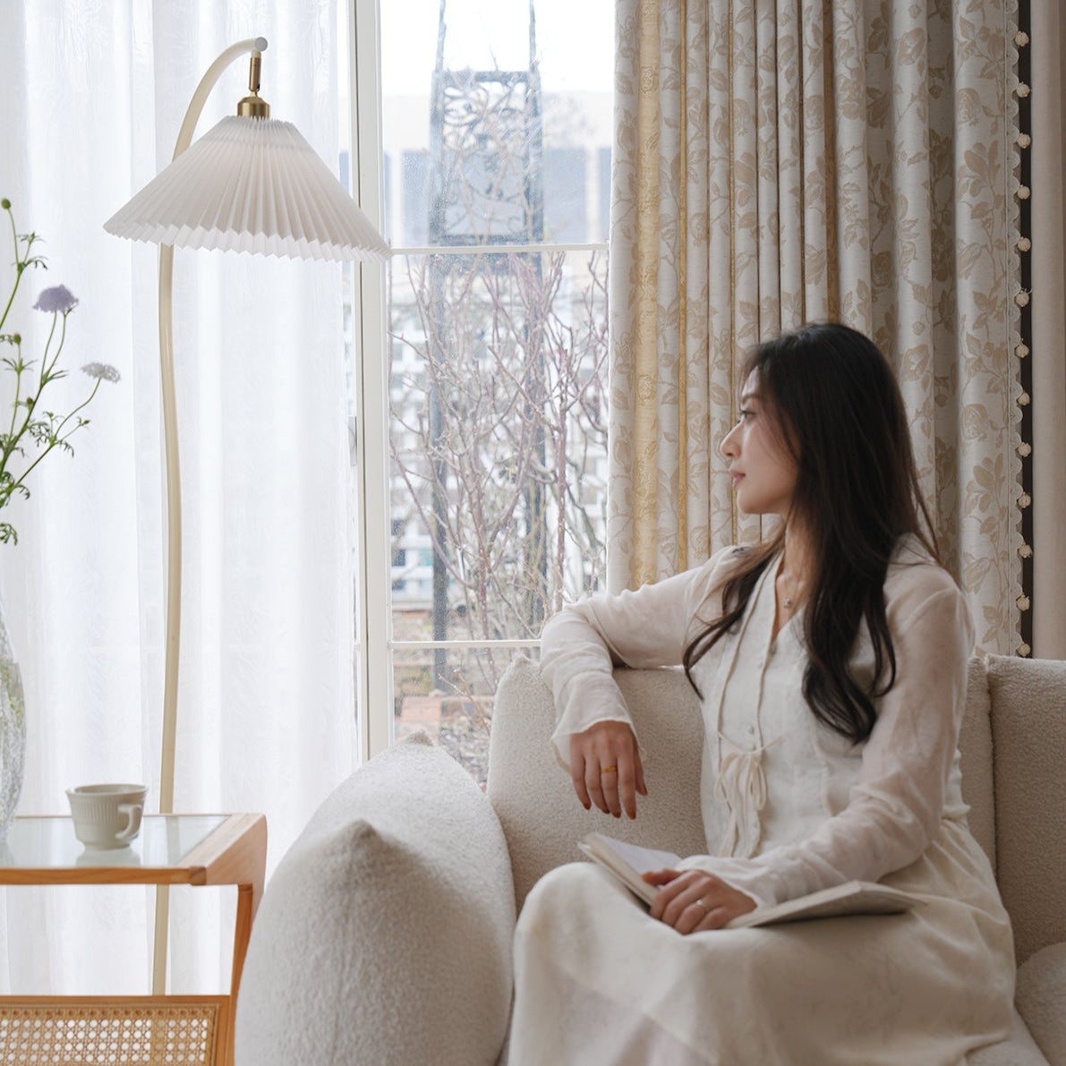 The language of flowing light and flowers Curtain:the artistry of color-woven jacquard meets superior light-blocking performance, softness, and an exquisite drape-海智集-