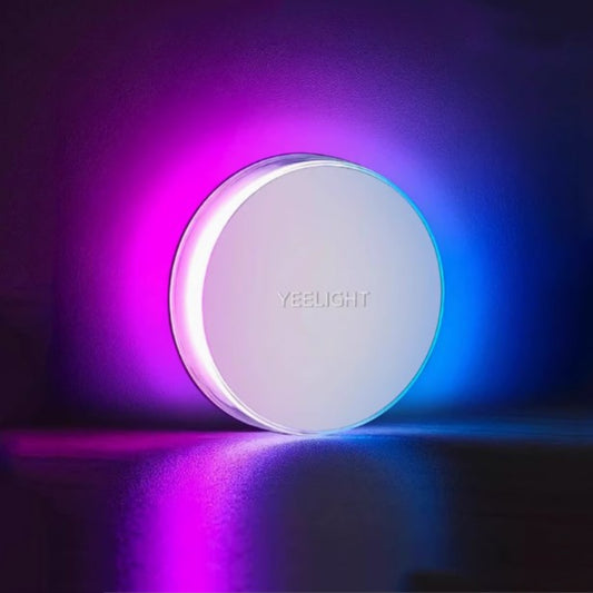 The rechargeable night light with RGB color light creates an atmosphere in the bedroom. The bedside light controls the corridor for getting up at night-海智集-