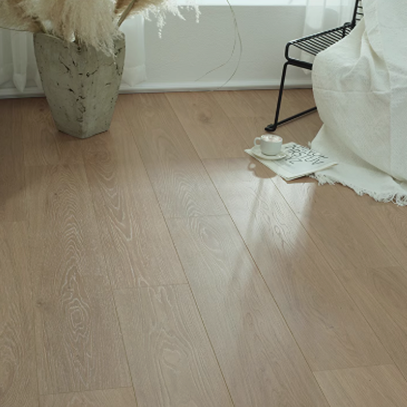 Glue-free and nail-free WPC-B372 flooring: Easily handle home splashes and replicate the beauty of natural wood-海智集-