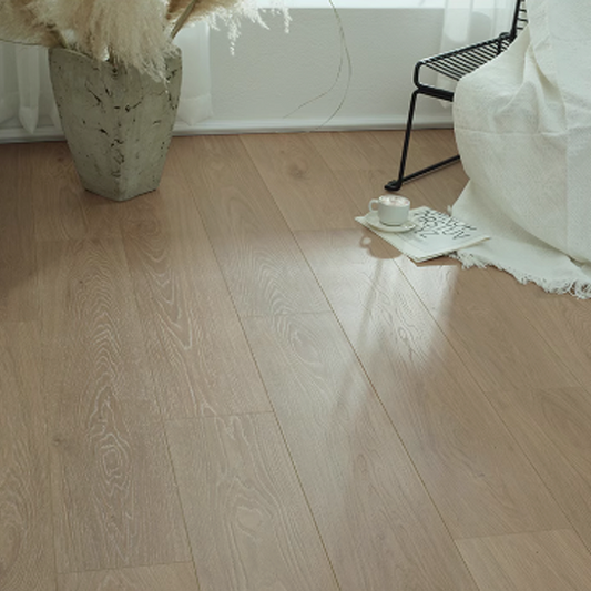 Glue-free and nail-free WPC-B372 flooring: Easily handle home splashes and replicate the beauty of natural wood-海智集-